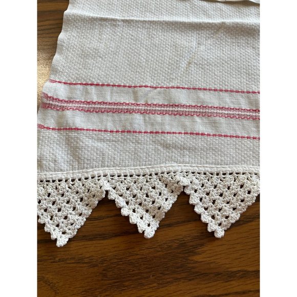 Tea towels and embroidered pieces vintage cottage core - Picture 4 of 15